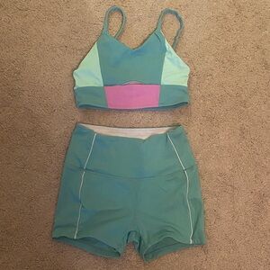 Colorful Athletic Sports Bra and Shorts Set
